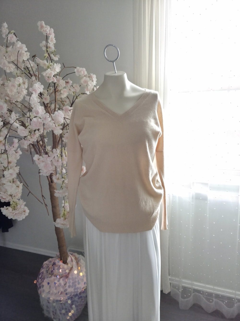 Max Studio Cashmere V-Neck Light Pink Sweater